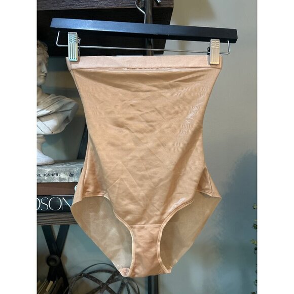 Skims Barely There High Waisted Brief Clay Womens Size XXS - Picture 3 of 6